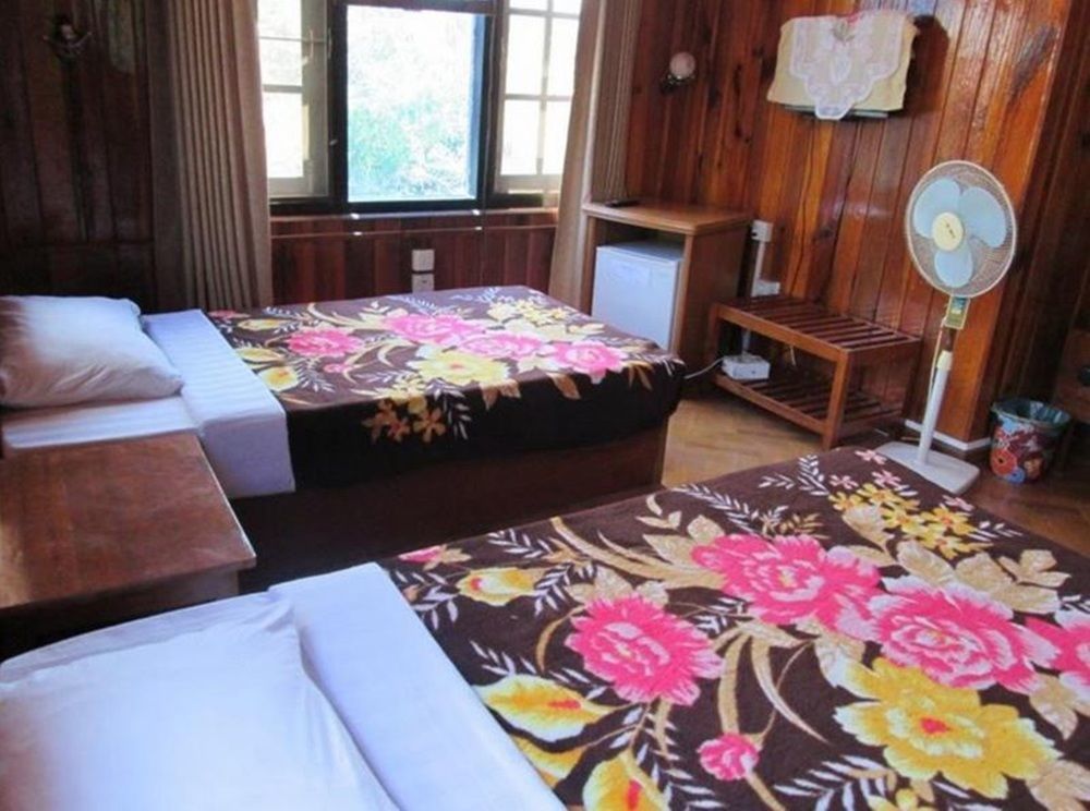 Gold Star Hotel Nyaung Shwe Exterior photo